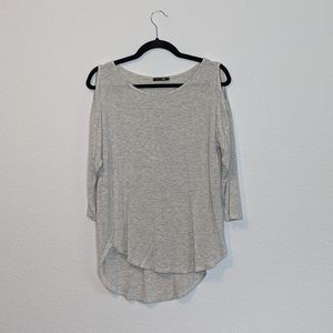 Papermoon Heathered White Cold Shoulder Round Hem Top size Large